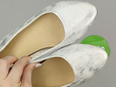 crocs: Балетки жіночі, розмір 38 — 5