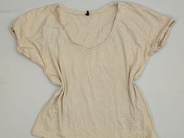 obcisłe koszulki: T-shirt damski, rozmiar S — 1