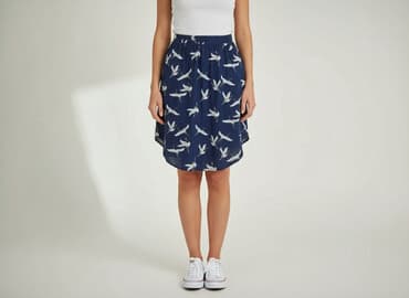 spódnice dla szerokich bioder: Spódnica damska, rozmiar S — 5