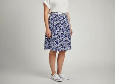 spódnice z wysokim stanem i top: Spódnica damska, rozmiar XL — 1