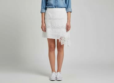 spódnice z koronki allegro: Women`s skirt, size S — 1