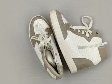 ccc buty botki damskie: Sneakersy damskie, rozmiar 39 — 1