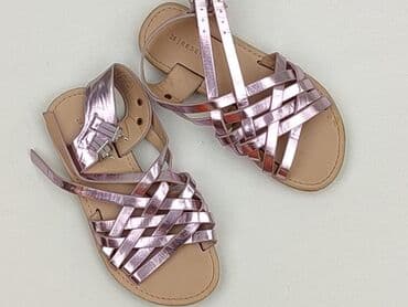 Sandals Reserved, 28, Used