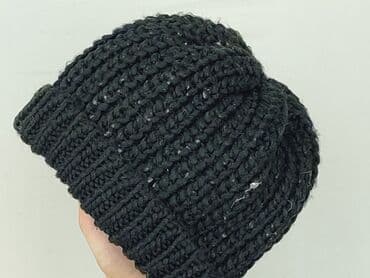 Hats and caps: Cap, Female, condition - Very good — 4