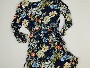 pull and bear polonia: Women`s dress, size S — 1