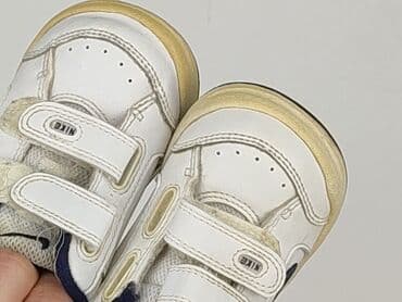 h m torebka: Buciki niemowlęce, Nike, 19, stan - Bardzo dobry — 7