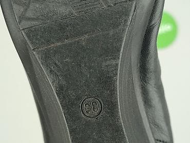 na koturnie: Czarne czółenka na koturnie Lasocki – skóra naturalna - Model — 5