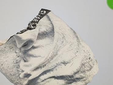 cloud 5ive: Stradivarius, T-shirt damski, rozmiar M — 5