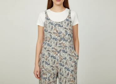 sukienka i sandały na koturnie: Kombinezon damski, rozmiar S — 1