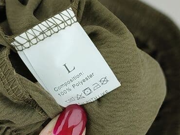 krótkie spodenki i nogi z cellulitem: Szorty damskie, rozmiar L — 4