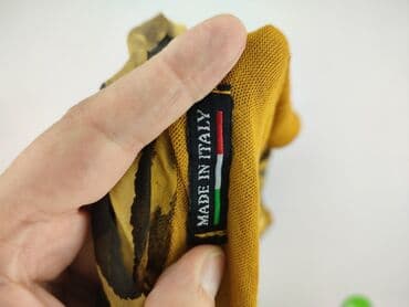 Жіночий одяг: Жіноча блуза, розмір One size — 4