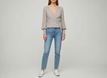 bluzka damska z kwiatem: Bluzka damska, rozmiar M — 5