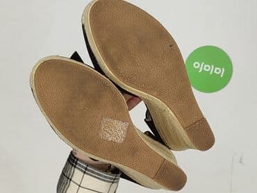 sandały koturna ccc: Sandals for women, size 40 — 4