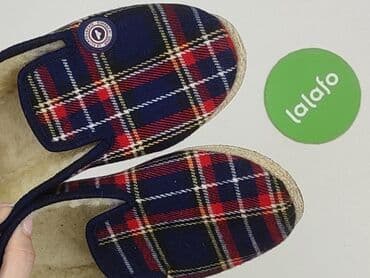 top z otworem na kciuk: Kapcie 34, Używany — 5