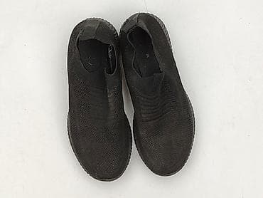 eu 40: Buty damskie slip-on, czarne, rozmiar 39. - Model wsuwany – bez — 1