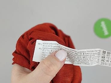 pull and bear white top: Bershka, Top damski, rozmiar S — 4