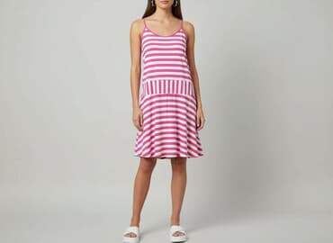 sukienki w truskawki: Sukienka damska, rozmiar S — 1