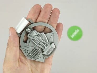 Other art & collectibles products: Używany medal pamiątkowy. Idealny stan. Medal z wizerunkiem figury i — 4