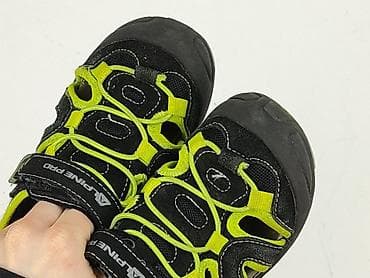 8a skarpety: Buty sportowe 27, Używany — 5