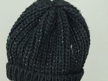 Hats and caps: Cap, Female, condition - Very good — 6