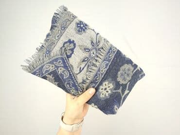 h: Scarf, Female, condition - Very good — 4