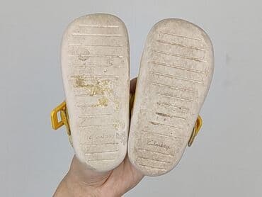 buty sizer: Baby shoes, Clarks, 19, condition - Very good — 6