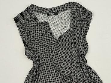 Ubrania damskie: Bluzka damska, rozmiar S — 1