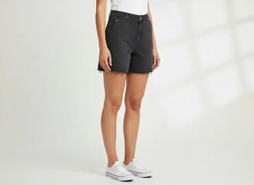 krótkie spodenki damskie wyprzedaż: Szorty damskie, rozmiar S — 5