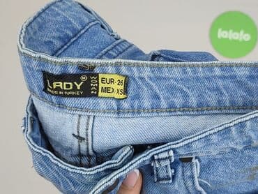 krótkie spodenki i nogi z cellulitem: Szorty damskie, XS — 5