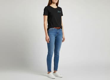 klasyczny t shirt damski: Women`s T-shirt, size M — 1