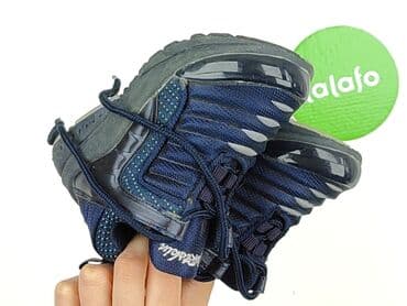 buty sportowe dla dziewczynki: Buciki niemowlęce, Sprandi, 24, stan - Bardzo dobry — 6