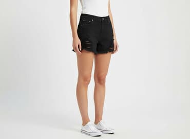 czarne krótkie spodenki z dziurami: Denim, Szorty damskie, rozmiar S — 7