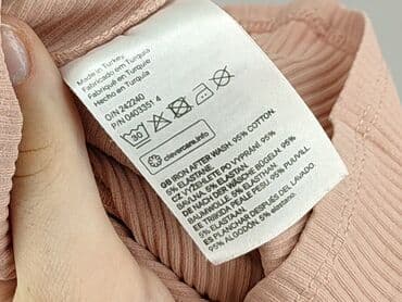 Жінкам: H&M, Футболка жіноча, розмір XS — 6