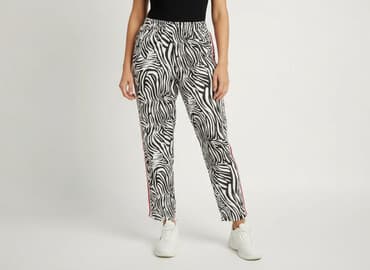 bershka spodnie zebra: Spodnie damskie, rozmiar S — 1