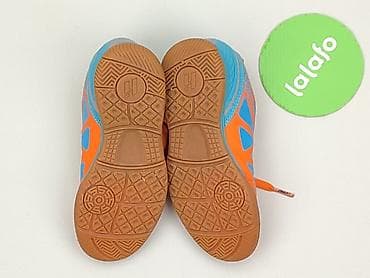 koszulki amazon: Buty sportowe 30, Używany — 3