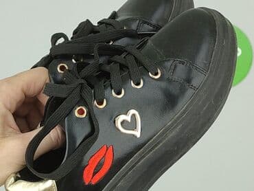 czarna spódniczka z falbankami: Buty sportowe 31, Używany — 6