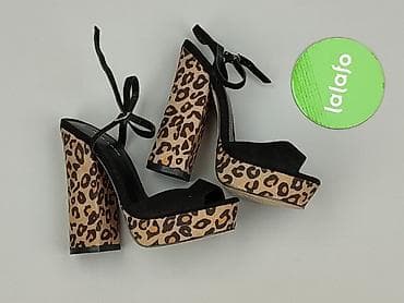 stradivarius klapki na platformie: New Look, Sandały damskie, rozmiar 36 — 2