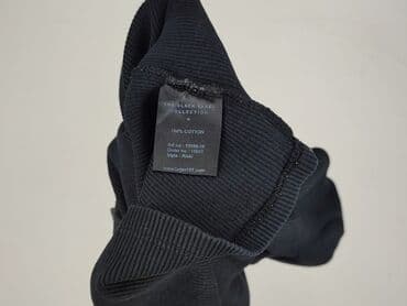 czarne t shirty damskie w serek: T-shirt damski, rozmiar M — 5