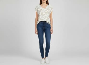 koszulki z królikiem damskie: Beloved, Women`s T-shirt, size M — 1