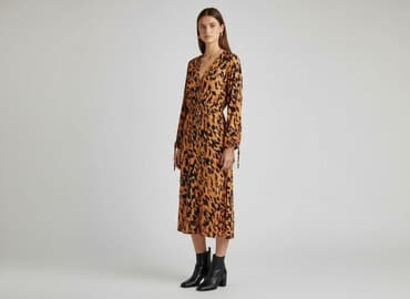 Сукня жіноча на lalafo.pl Сукня жіноча