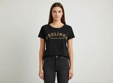 czarne koszulki damskie z nadrukiem: Футболка жіноча, розмір S — 1