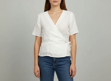 Жіноча блуза, розмір M