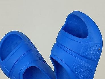 puszyste klapki nike: Klapki 15 i mniejsze, Używany — 5