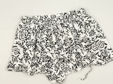 krótkie spodenki i nogi z cellulitem: Sinsay, Szorty damskie, rozmiar S — 1