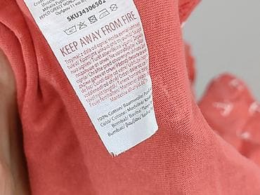 pull and bear pull and bear pull and bear: Beloved, Women`s T-shirt, size M — 5