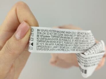 aplikacje z ubraniami: Bluzka damska, rozmiar S — 4