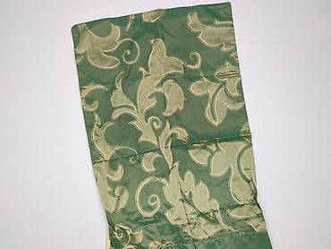 pluszak owoc: Zielona poszewka dekoracyjna na poduszkę/jasiek z ozdobnym, roślinnym — 1