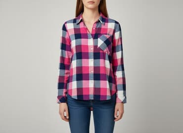 strona z używanymi ubraniami: Women's blouse, size S — 1