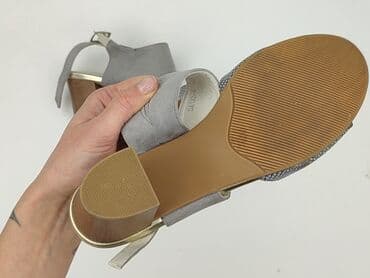 ccc buty wyprzedaż: Sandały damskie, 40 — 4