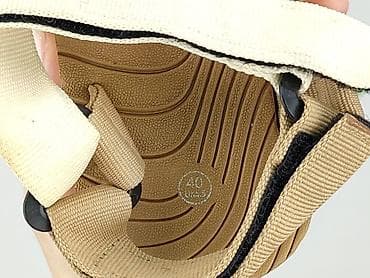 9 crocs: Sandały damskie, rozmiar 40 — 4